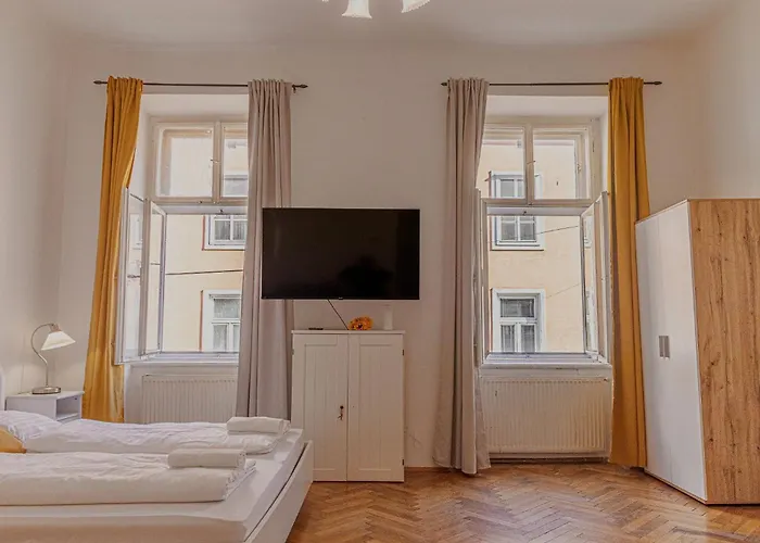 Stylish 2br, Perfect Location & Well Connected *