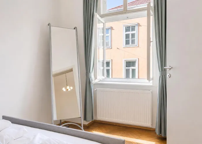 Stylish 2br, Perfect Location & Well Connected Apartment Vienna