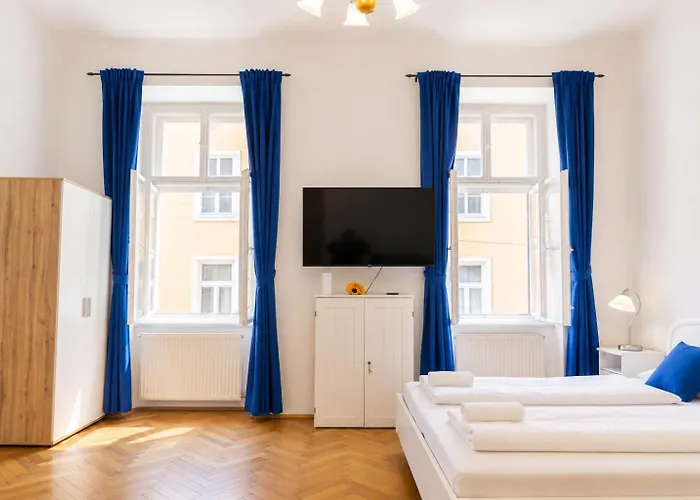 Stylish 2br, Perfect Location & Well Connected *